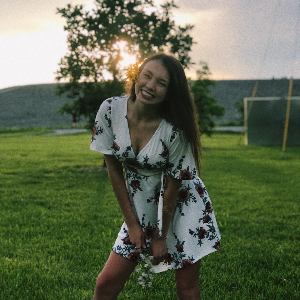 THE FLIRTY SUMMER GIRLY DRESS - Picture 1 of 3